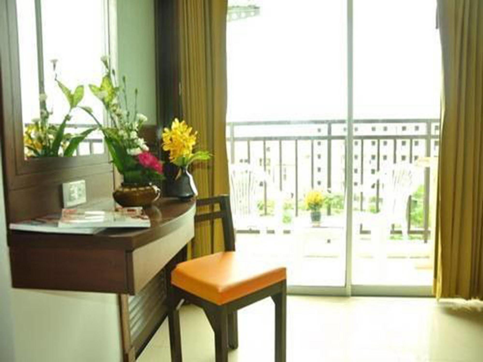 The Son Patong Beach Екстериор снимка